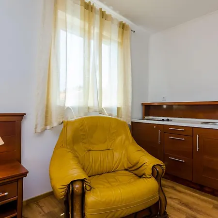 & V&m Дубровник