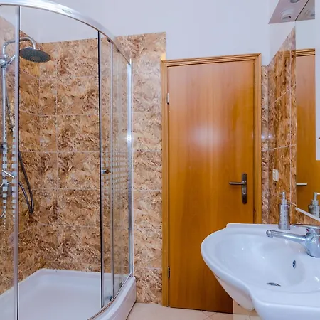 & V&m Гостевой дом 4*